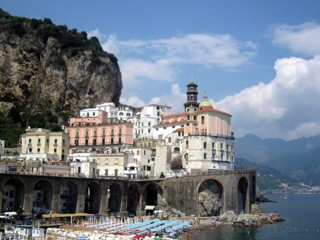 1280px-Atrani_(SA)